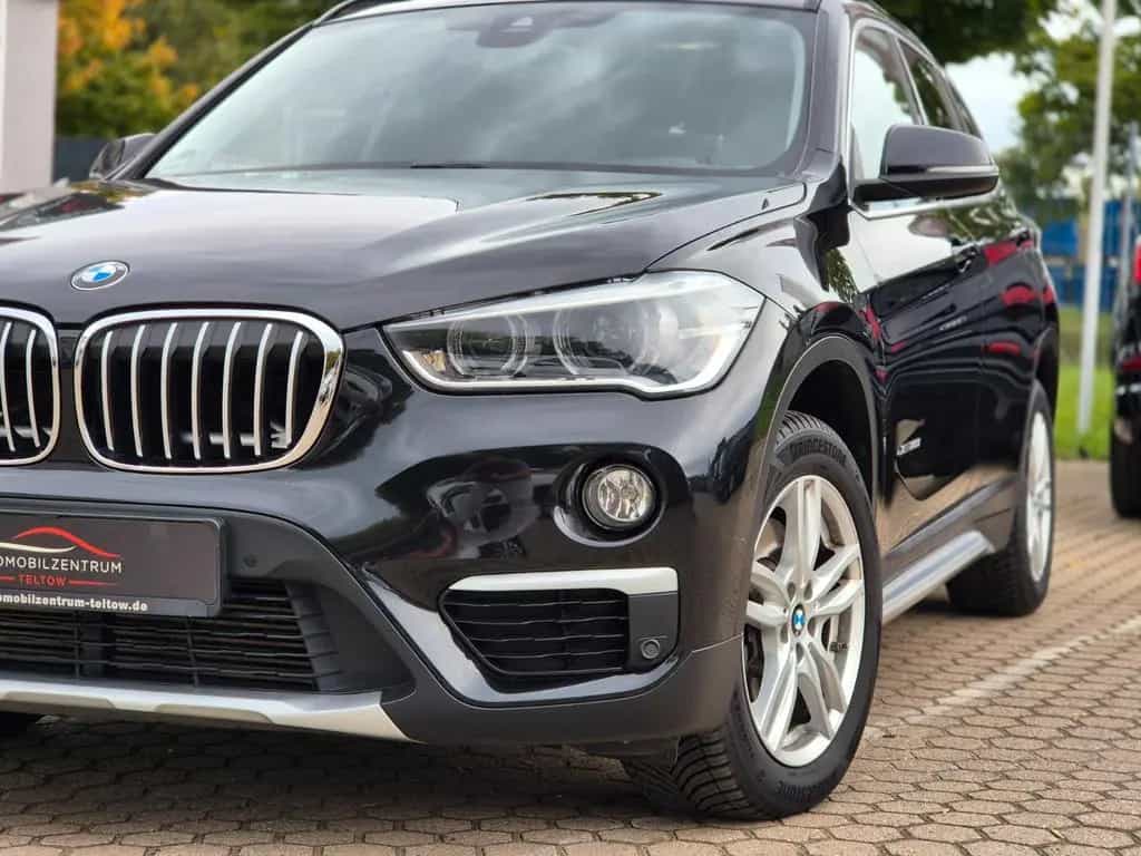 BMW X1 xDrive 20i xLine Automatik Panorama Leder 11/2017-photo-3