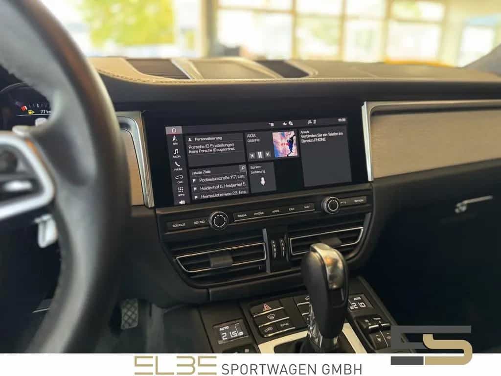 Porsche Macan Turbo BOSE LUFT PANO 360° SPORTABGAS VOLL 07/2020-photo-16