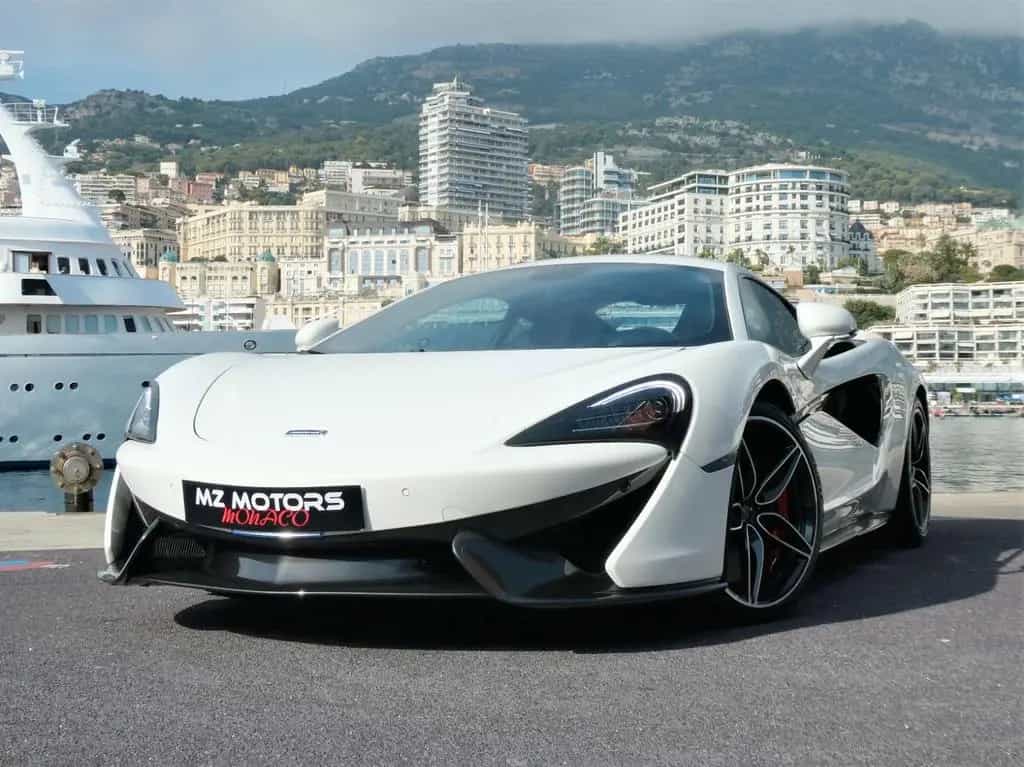 McLaren 570S 3.8 V8 Coupé 12/2016-photo-1