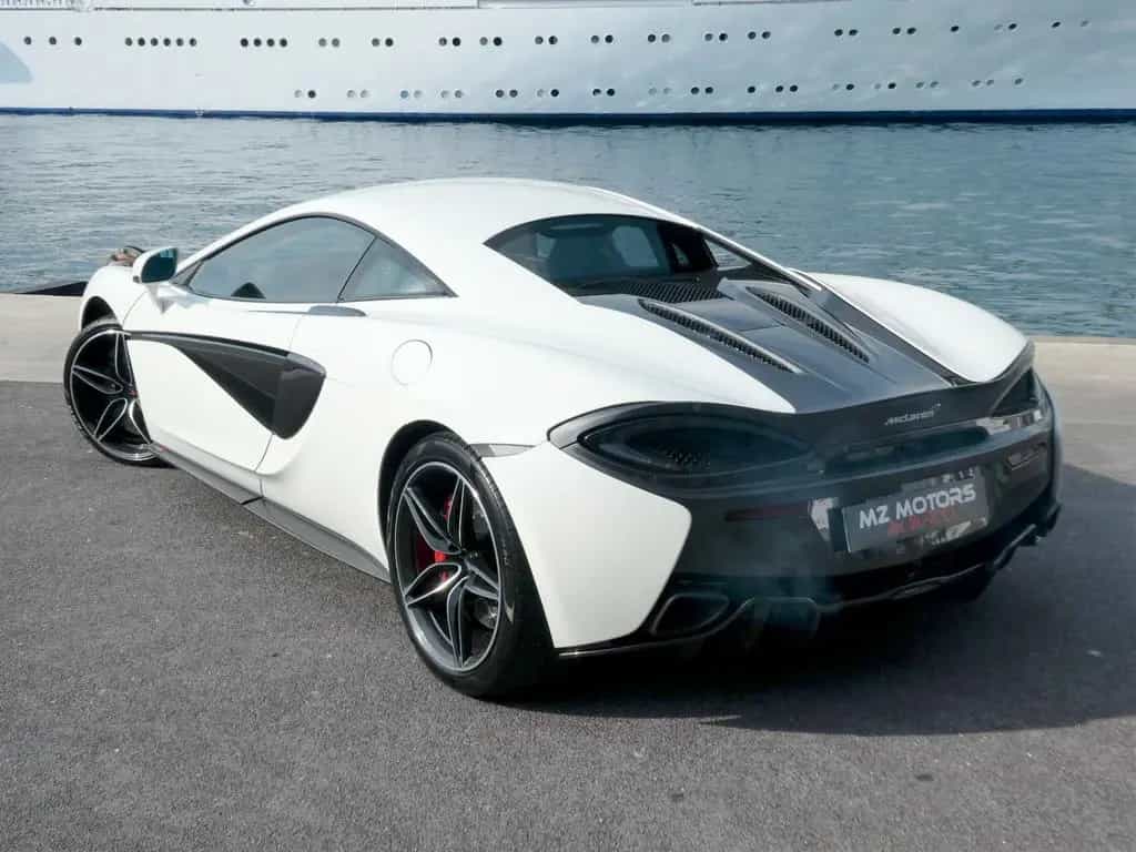 McLaren 570S 3.8 V8 Coupé 12/2016-photo-10