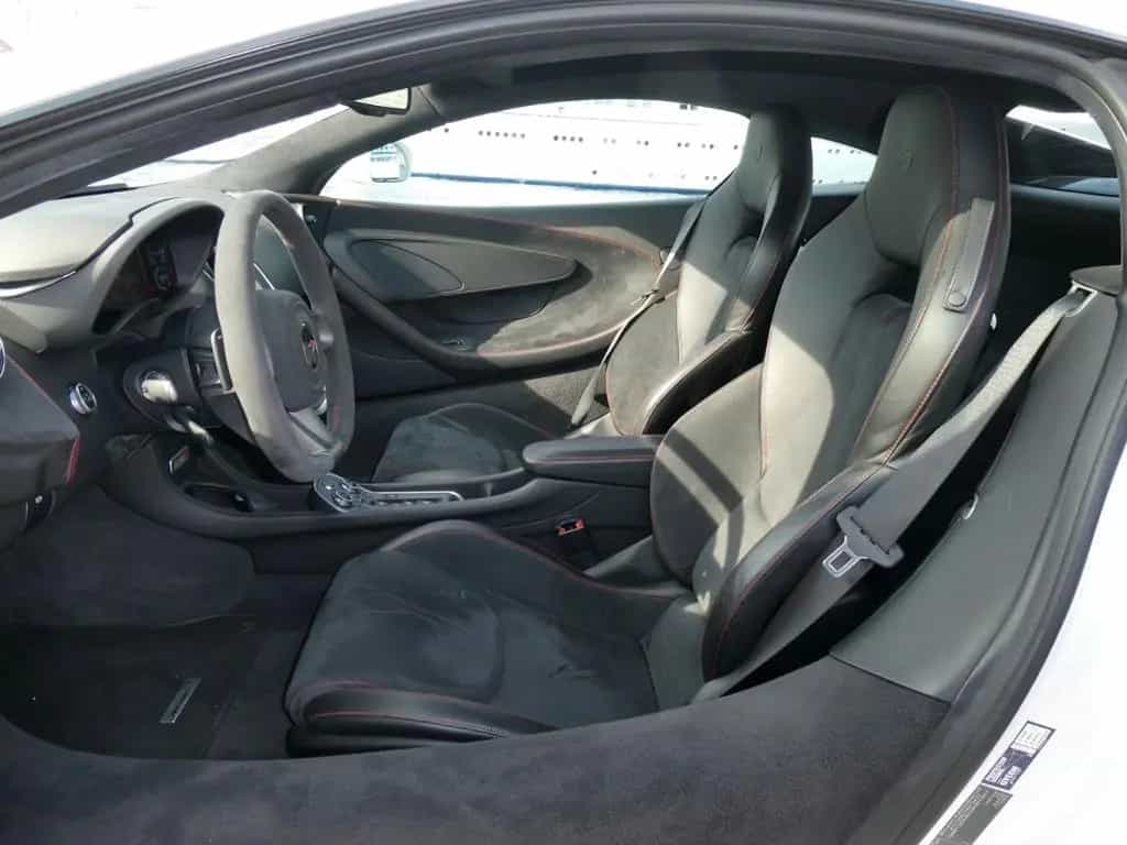 McLaren 570S 3.8 V8 Coupé 12/2016-photo-12