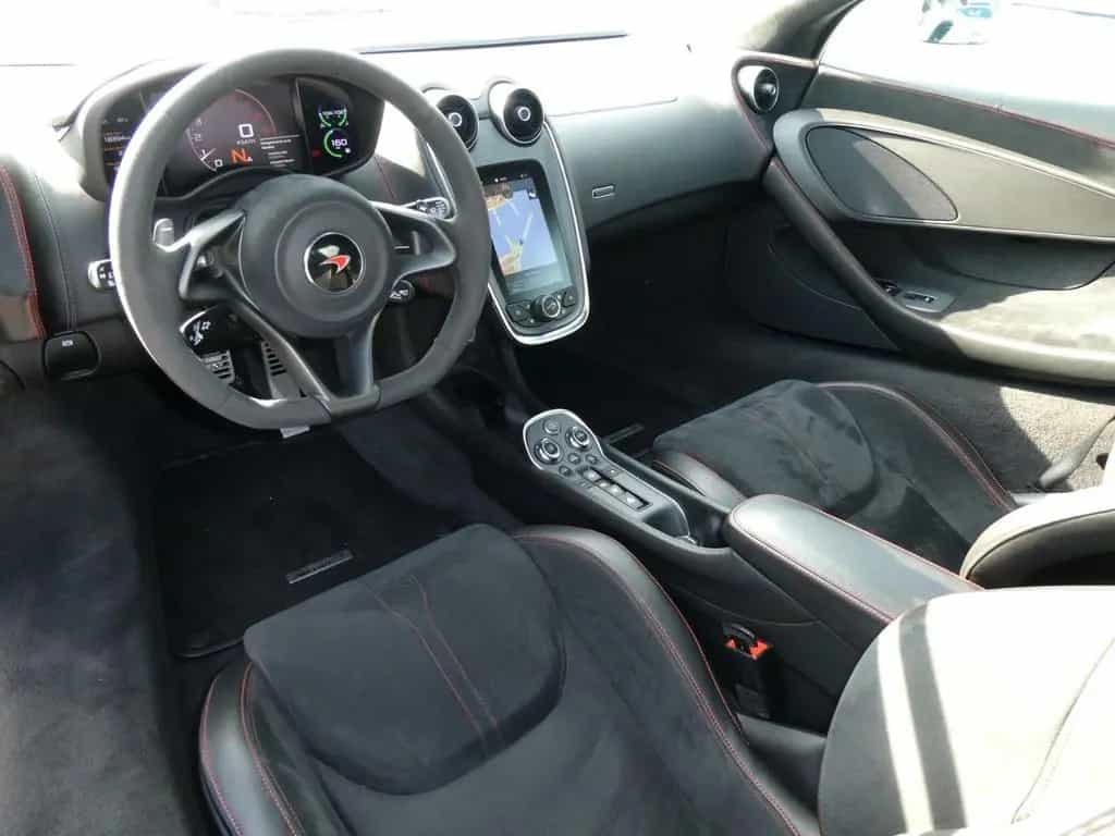 McLaren 570S 3.8 V8 Coupé 12/2016-photo-14