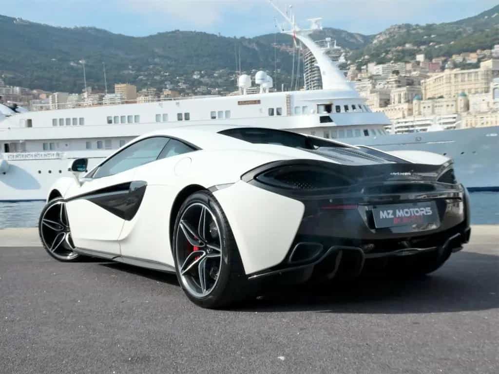 McLaren 570S 3.8 V8 Coupé 12/2016-photo-9
