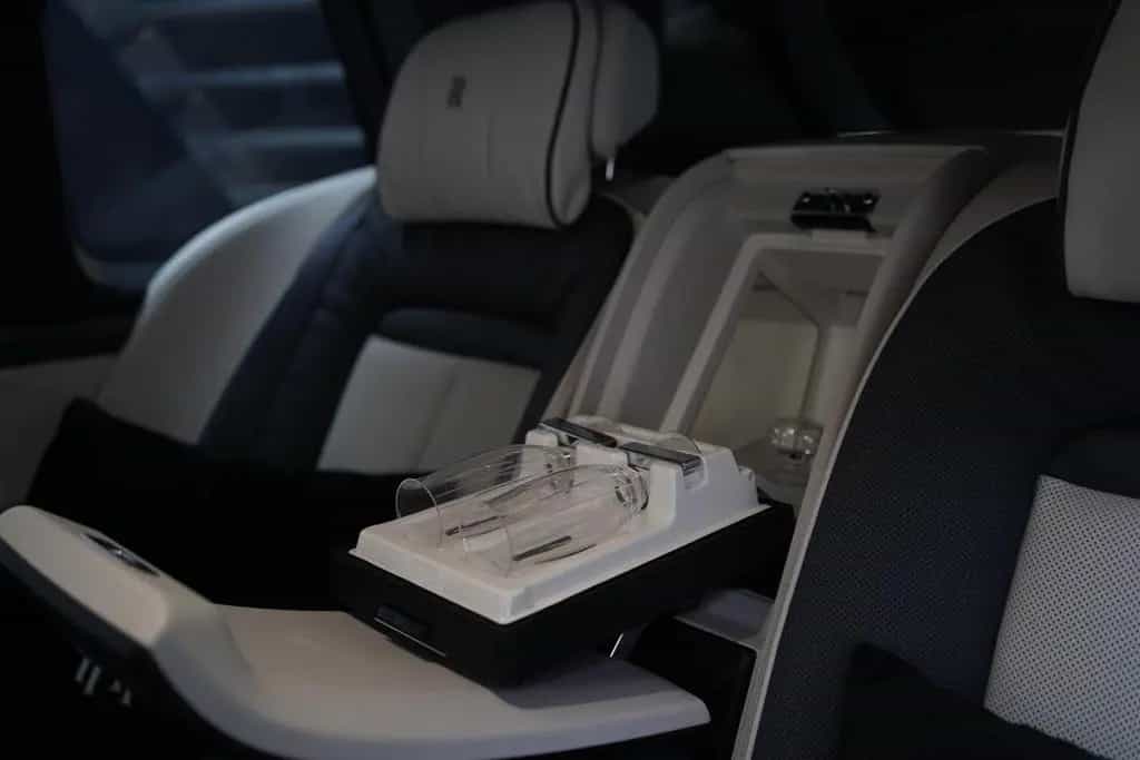 Rolls-Royce Cullinan | TV | 4-Seats | NightV | 22Z | Fridge 02/2021-photo-18