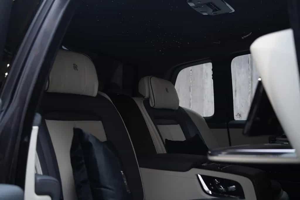 Rolls-Royce Cullinan | TV | 4-Seats | NightV | 22Z | Fridge 02/2021-photo-20