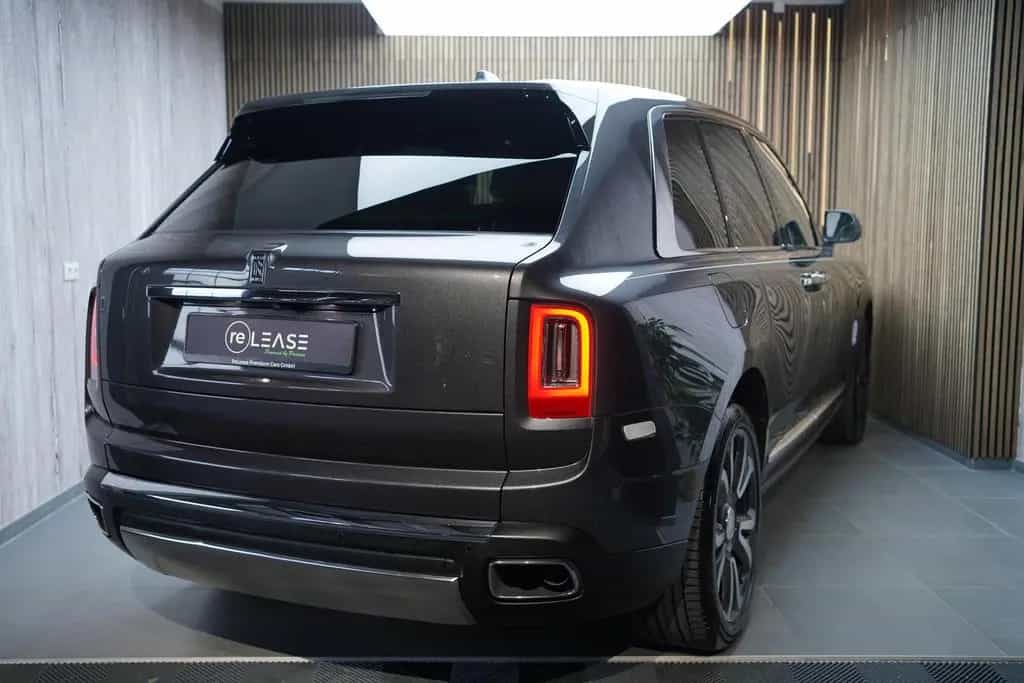 Rolls-Royce Cullinan | TV | 4-Seats | NightV | 22Z | Fridge 02/2021-photo-2