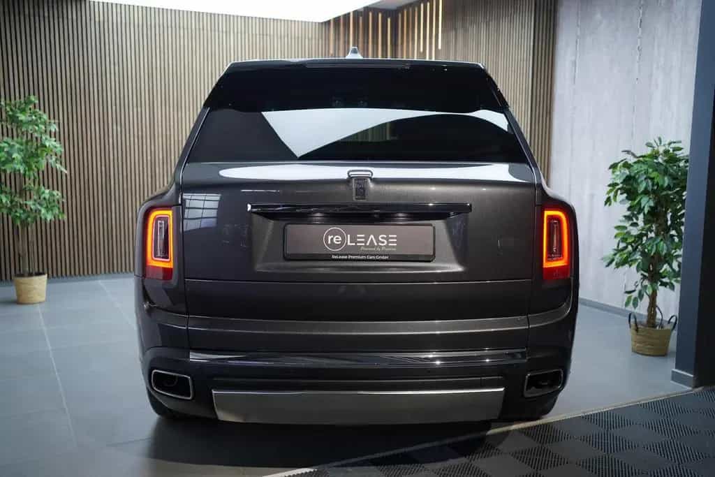 Rolls-Royce Cullinan | TV | 4-Seats | NightV | 22Z | Fridge 02/2021-photo-3