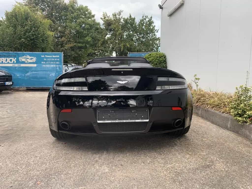 Aston Martin V8 Vantage 1. Hand Garantie Haljahreswagen Zust. 11/2015-photo-11