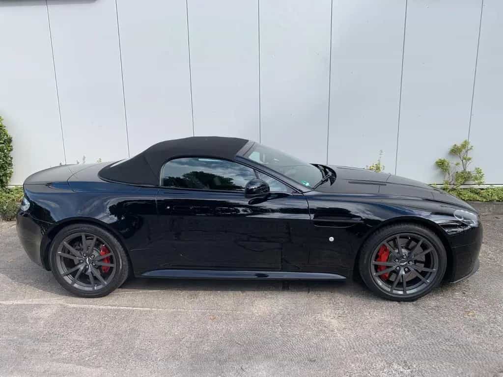 Aston Martin V8 Vantage 1. Hand Garantie Haljahreswagen Zust. 11/2015-photo-14