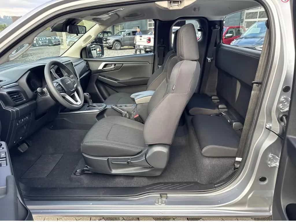 Isuzu D-Max Space Cab 4x4 Aut. LS 120kW null-photo-21