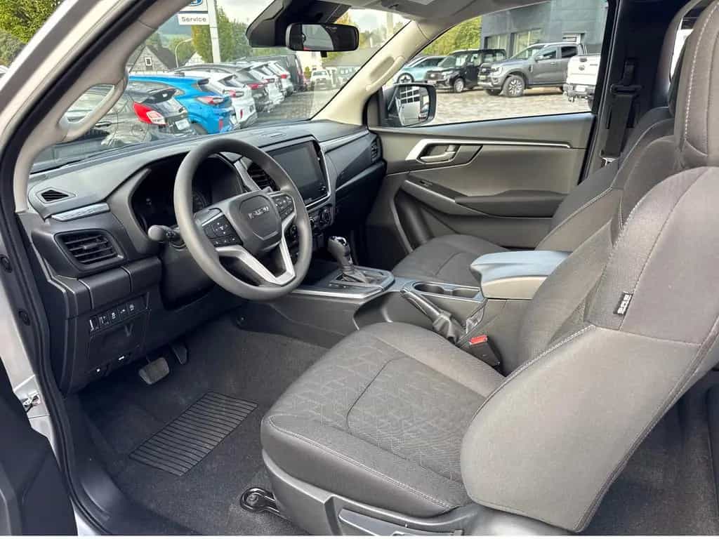 Isuzu D-Max Space Cab 4x4 Aut. LS 120kW null-photo-22