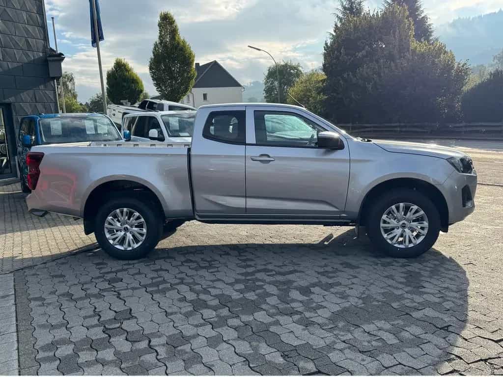 Isuzu D-Max Space Cab 4x4 Aut. LS 120kW null-photo-7