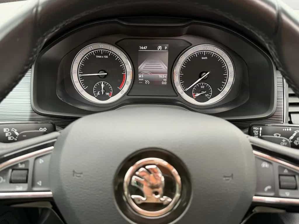 Skoda Kodiaq Ambition 4x4  1Hd/Leder/Navi/Pano/Kamera 12/2017-photo-22