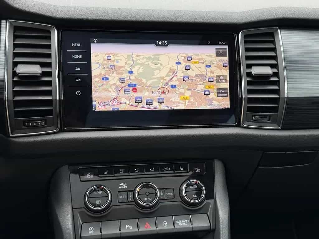Skoda Kodiaq Ambition 4x4  1Hd/Leder/Navi/Pano/Kamera 12/2017-photo-24