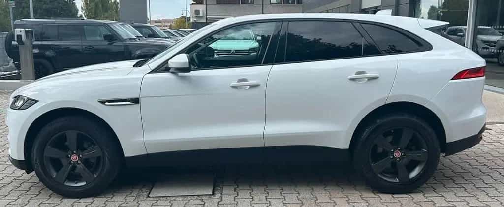 Jaguar F-Pace 2.0 D 180 CV AWD aut. Prestige 01/2018-photo-5
