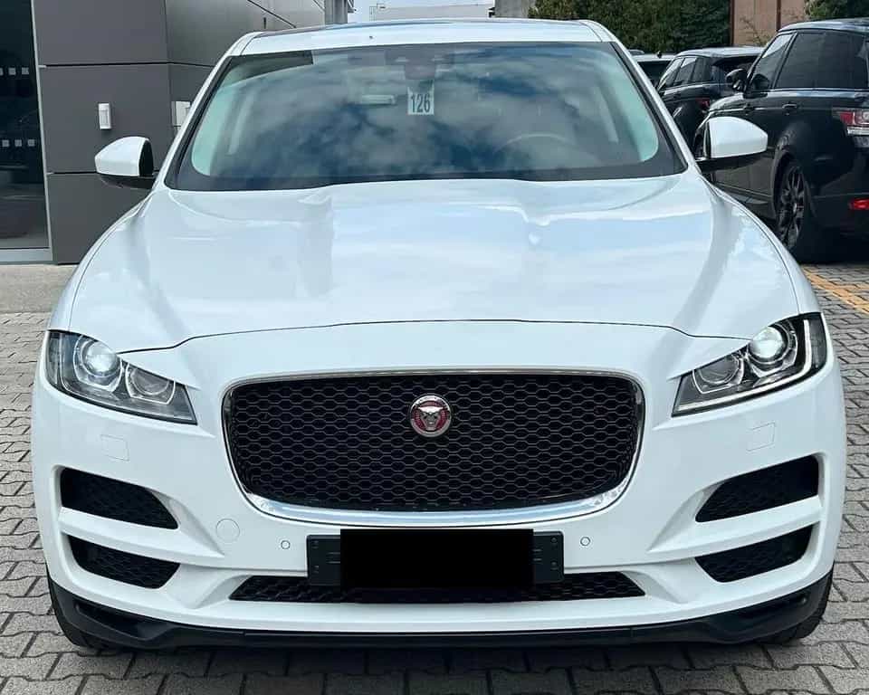 Jaguar F-Pace 2.0 D 180 CV AWD aut. Prestige 01/2018-photo-7