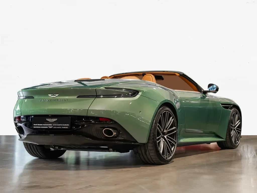 Aston Martin DB12 Volante Aston Martin Hamburg 09/2024-photo-1
