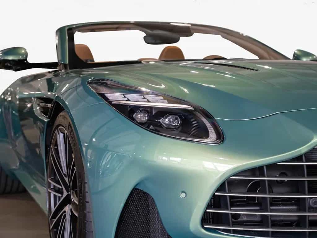 Aston Martin DB12 Volante Aston Martin Hamburg 09/2024-photo-13