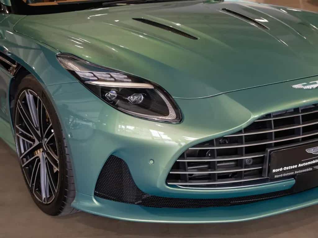 Aston Martin DB12 Volante Aston Martin Hamburg 09/2024-photo-14