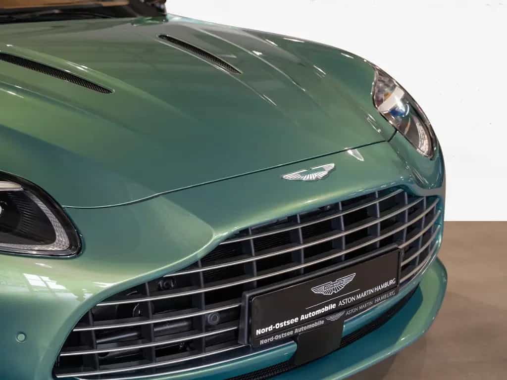 Aston Martin DB12 Volante Aston Martin Hamburg 09/2024-photo-16