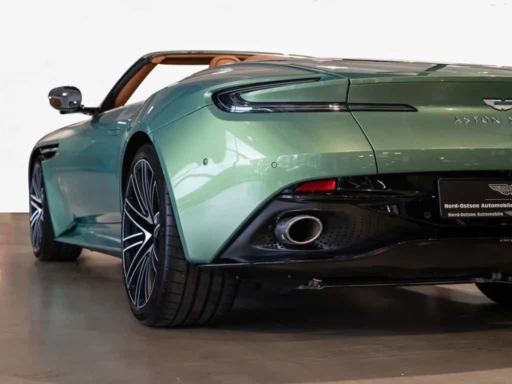 Aston Martin DB12 Volante Aston Martin Hamburg 09/2024-photo-22