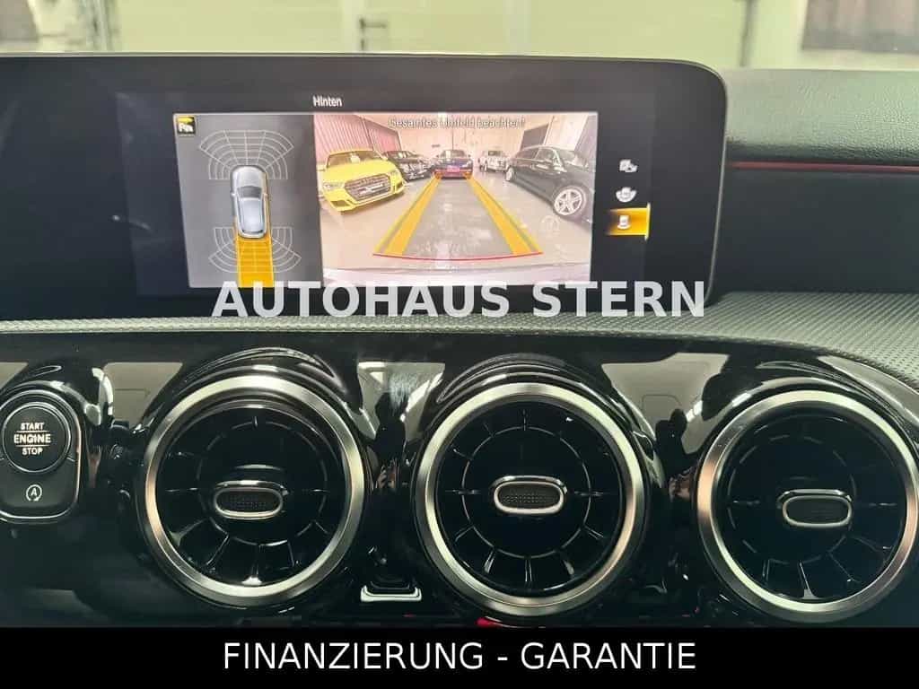 Mercedes-Benz A-Class 200 AMG Line Carplay Kamera LED 8xReifen Spur 11/2018-photo-11