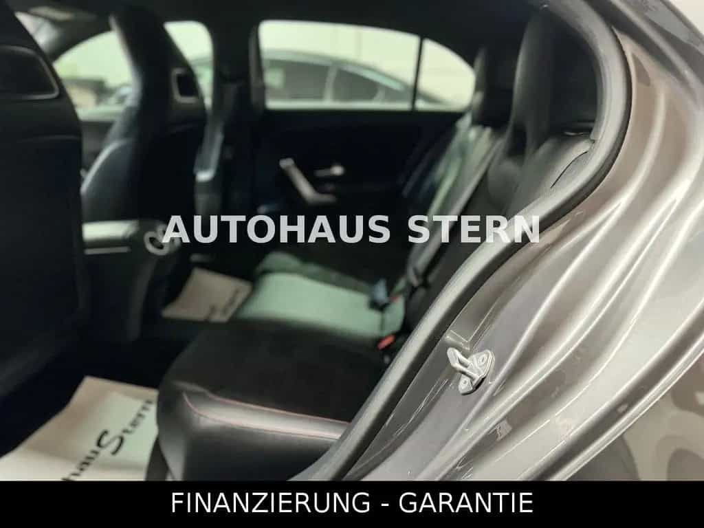 Mercedes-Benz A-Class 200 AMG Line Carplay Kamera LED 8xReifen Spur 11/2018-photo-18