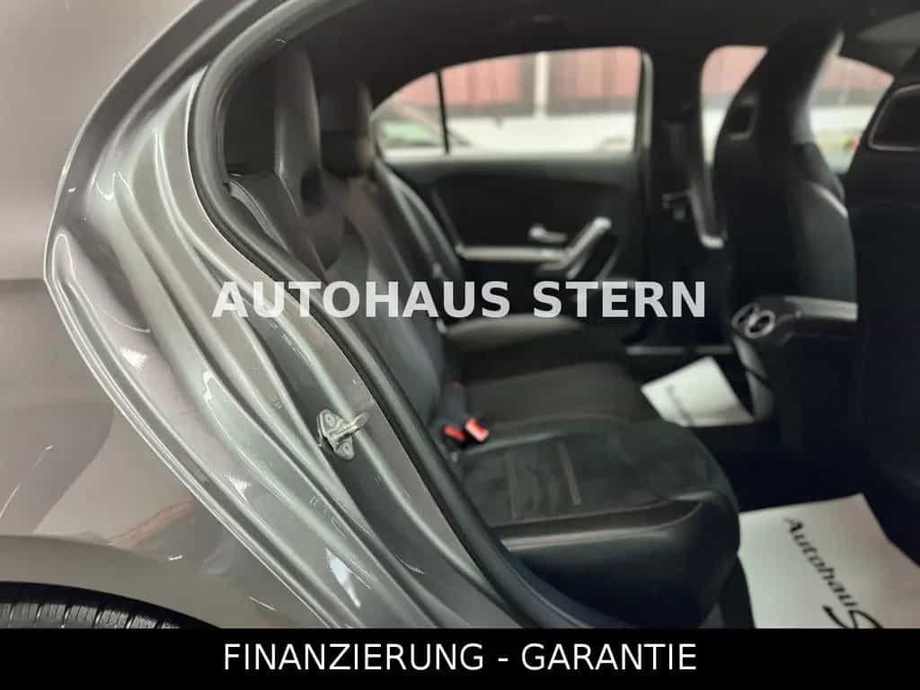 Mercedes-Benz A-Class 200 AMG Line Carplay Kamera LED 8xReifen Spur 11/2018-photo-19