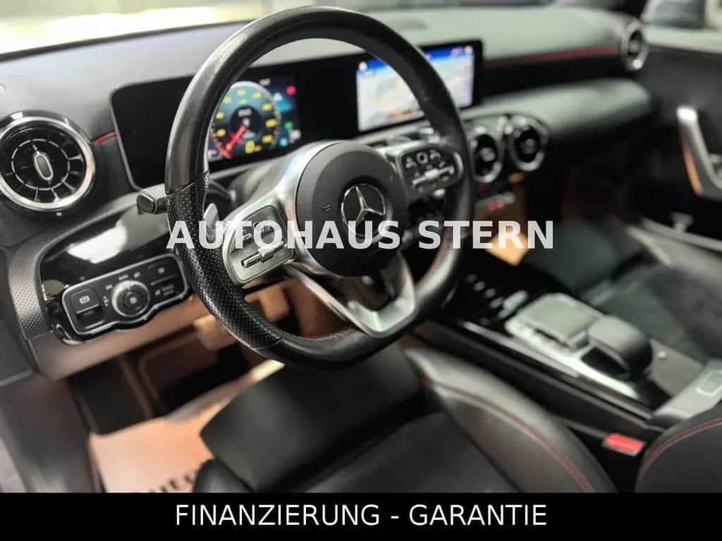Mercedes-Benz A-Class 200 AMG Line Carplay Kamera LED 8xReifen Spur 11/2018-photo-8