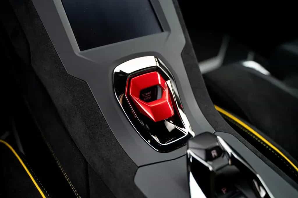 Lamborghini Huracán STO 03/2023-photo-13