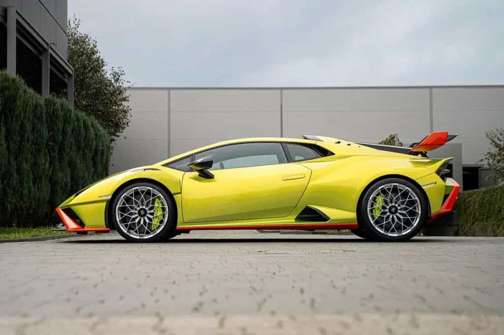 Lamborghini Huracán STO 03/2023-photo-5