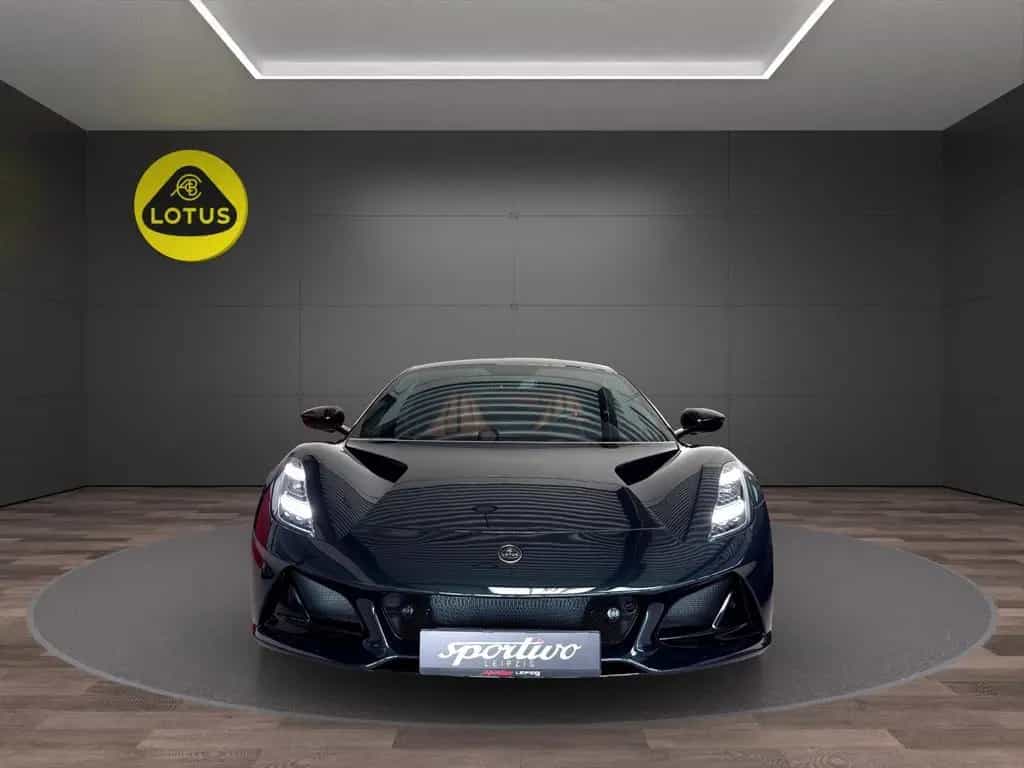 Lotus Emira Turbo SE *Dark Verdant* *Lotus Leipzig* 08/2025-photo-2