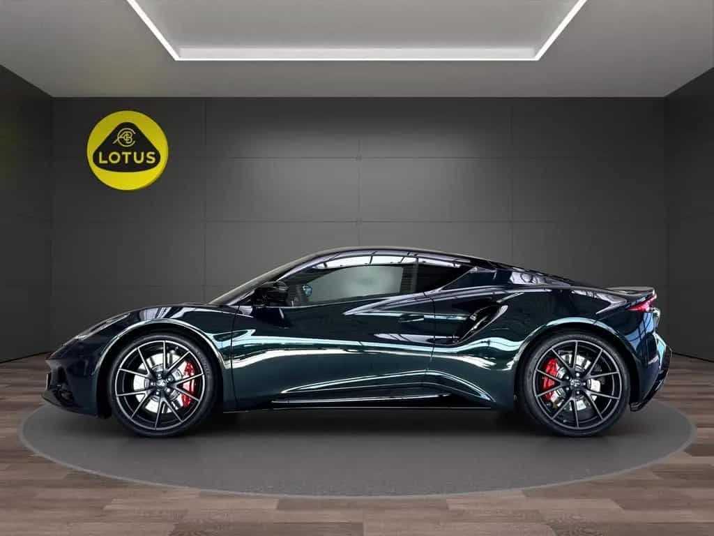 Lotus Emira Turbo SE *Dark Verdant* *Lotus Leipzig* 08/2025-photo-3