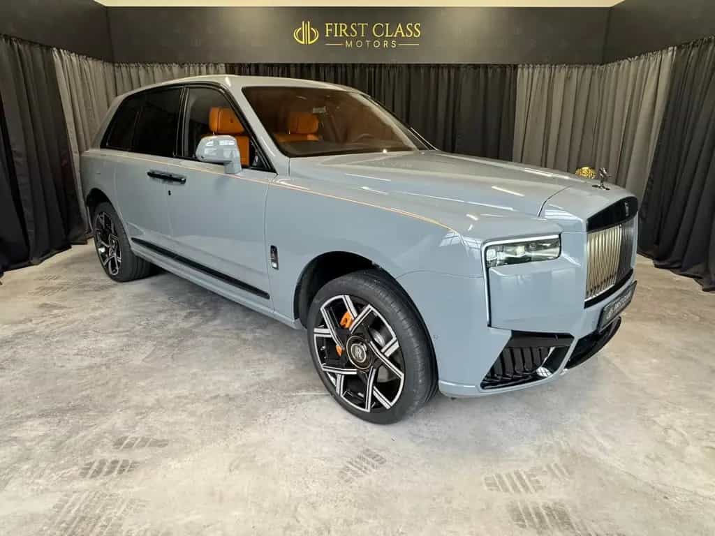 Rolls-Royce Cullinan * Black Badge*MY26 *Footrest* null-photo-1