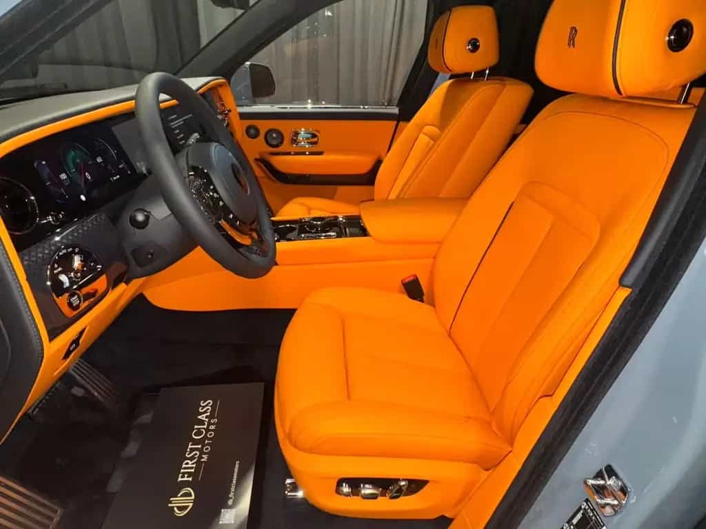 Rolls-Royce Cullinan * Black Badge*MY26 *Footrest* null-photo-5