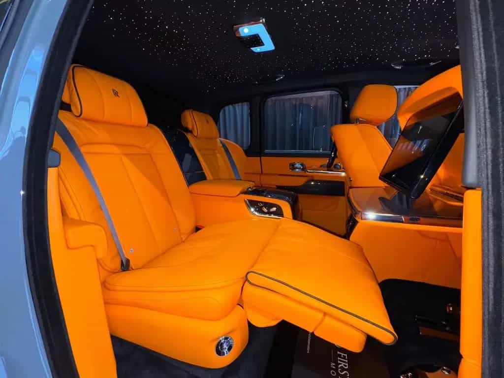 Rolls-Royce Cullinan * Black Badge*MY26 *Footrest* null-photo-7