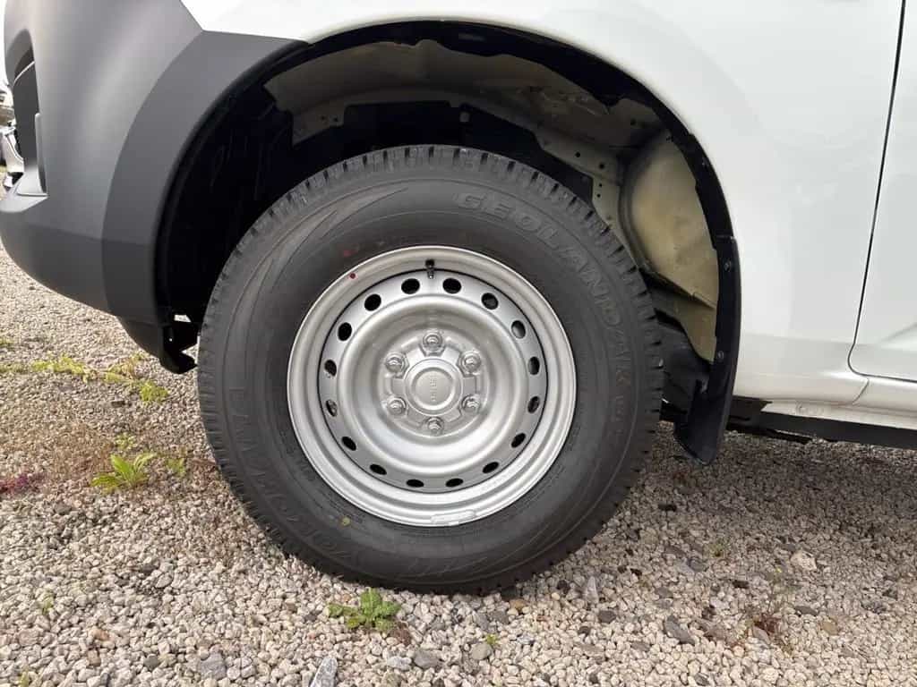 Isuzu D-Max 1.9 D SINGLE CAB L 2WD HR AT MY25 null-photo-8