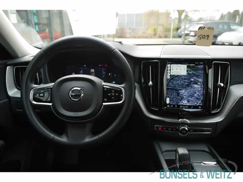 Volvo XC60 Plus Dark 2WD Diesel EU6d B4 AUTOMATIK AHK 12/2022-photo-5