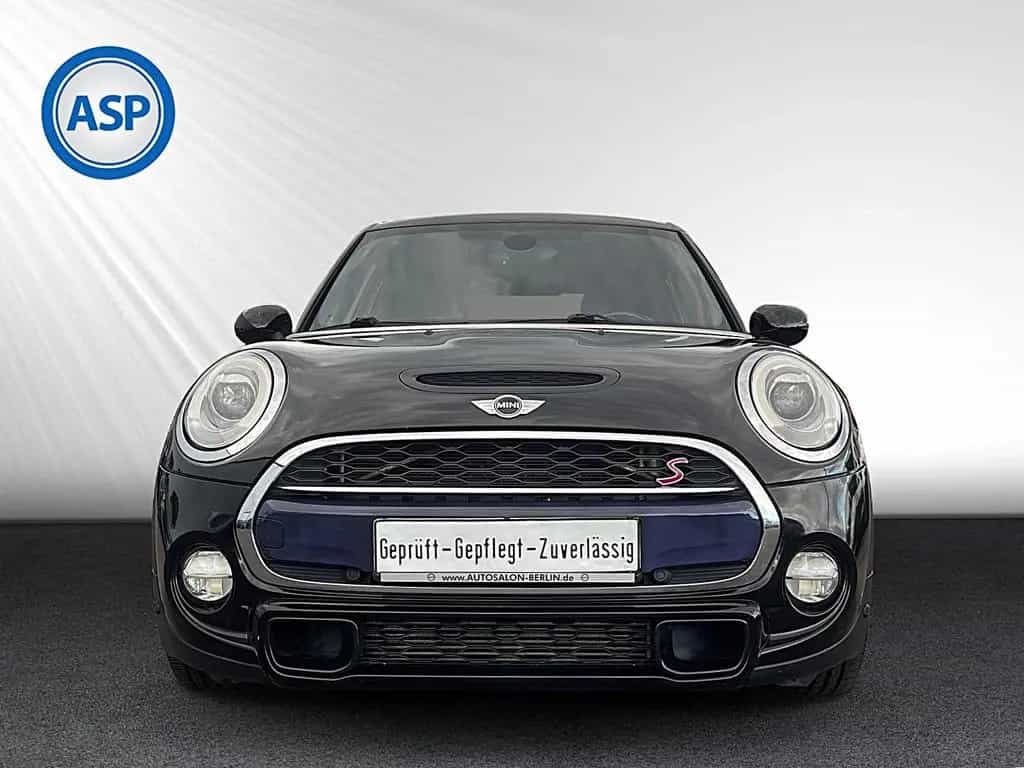MINI Cooper SD 2.0 Sport-Aut CHILI LED HUD PANO NAVI 03/2017-photo-1