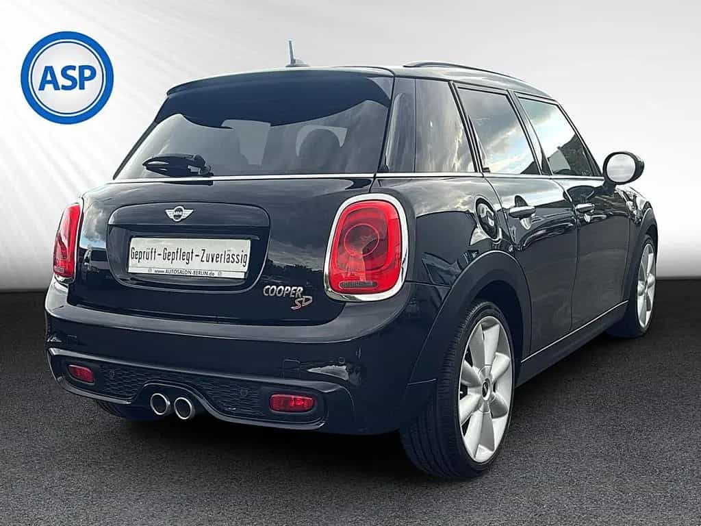 MINI Cooper SD 2.0 Sport-Aut CHILI LED HUD PANO NAVI 03/2017-photo-4