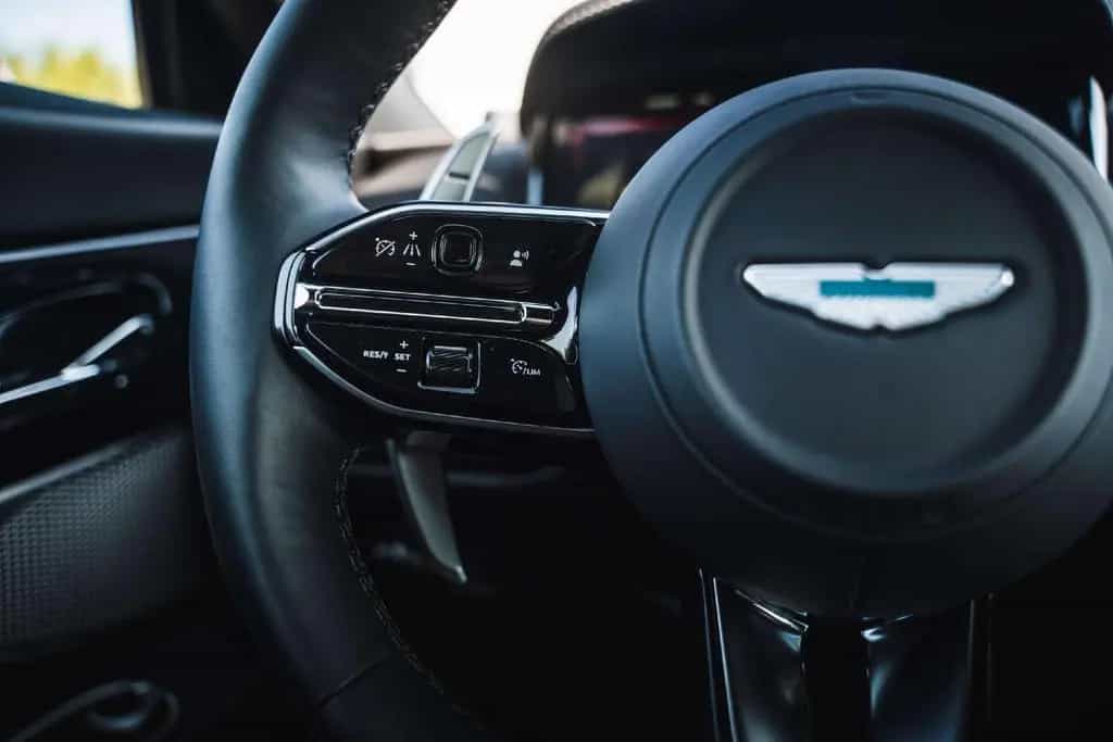 Aston Martin DB12 Bowers   Wilkins / V8 / Sport Seats / VAT 04/2025-photo-18