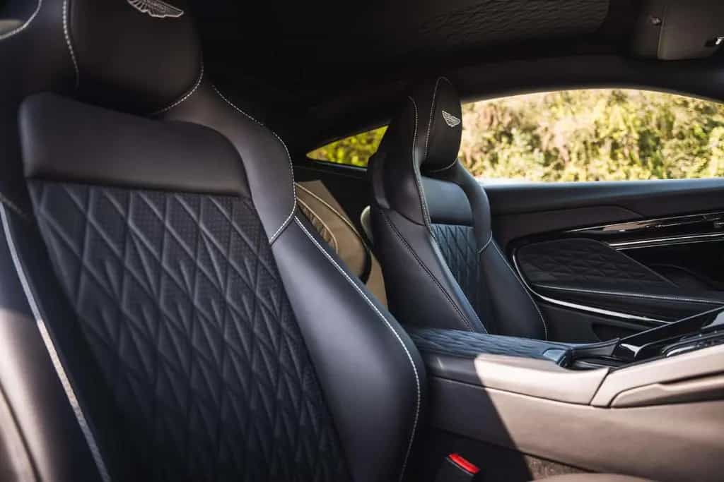 Aston Martin DB12 Bowers   Wilkins / V8 / Sport Seats / VAT 04/2025-photo-23