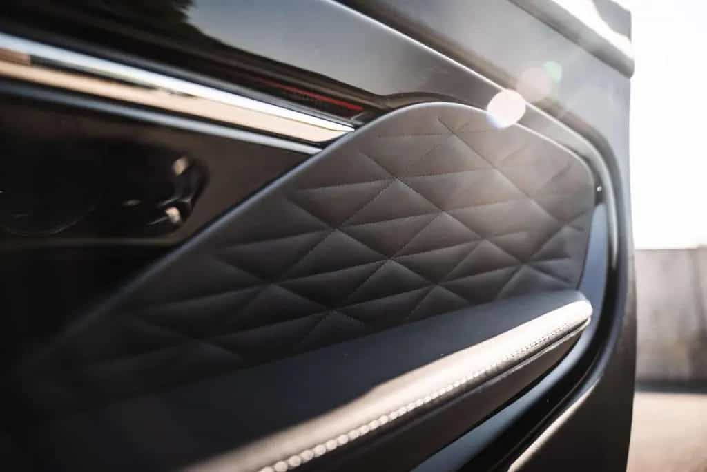 Aston Martin DB12 Bowers   Wilkins / V8 / Sport Seats / VAT 04/2025-photo-25