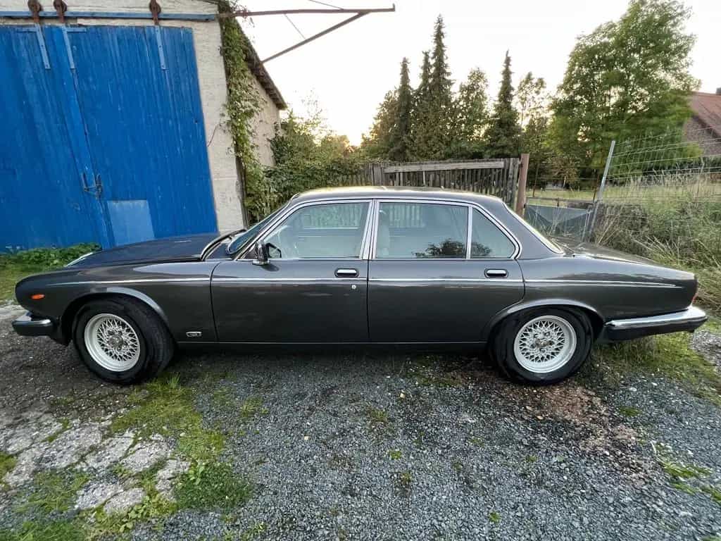 Jaguar XJ Daimler - Double Six/ 1 Halter/ TOP Zustand! 10/1985-photo-1