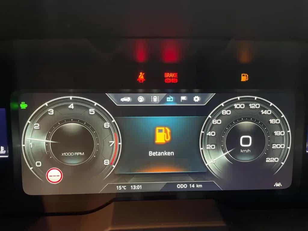 KGM Tivoli Essential 6/MT AWD 4x4 null-photo-19