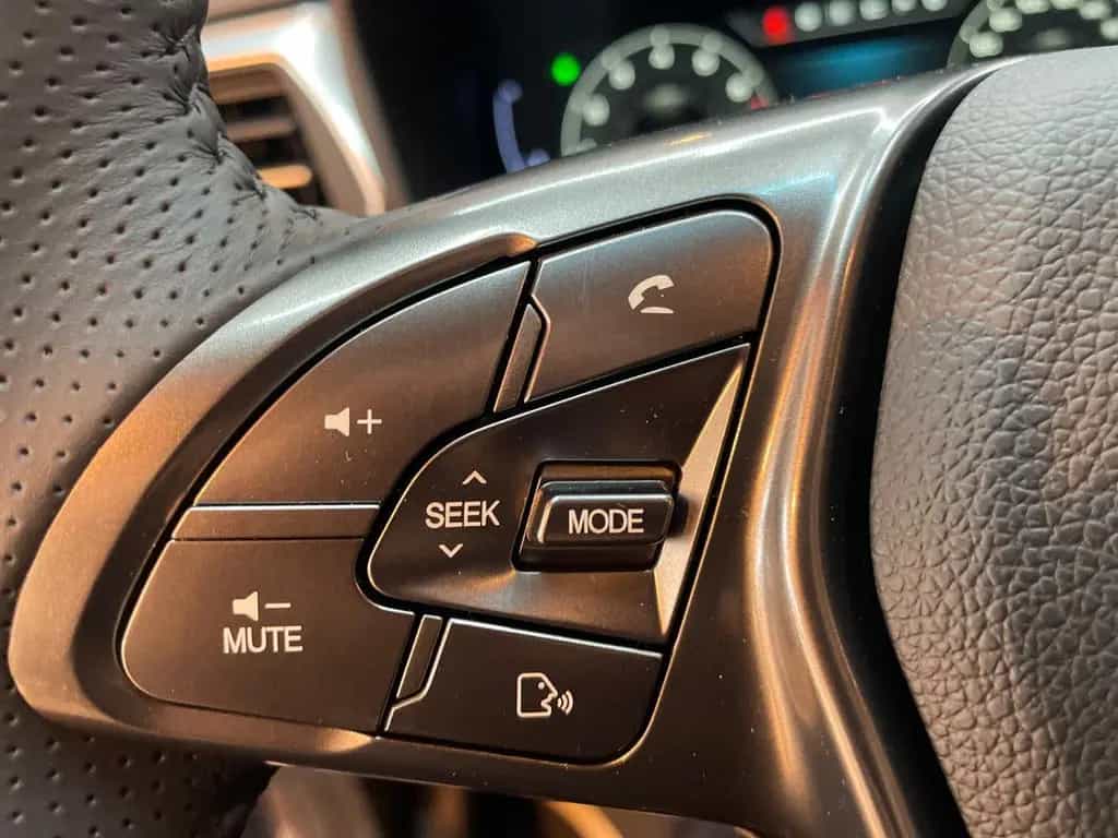 KGM Tivoli Essential 6/MT AWD 4x4 null-photo-22