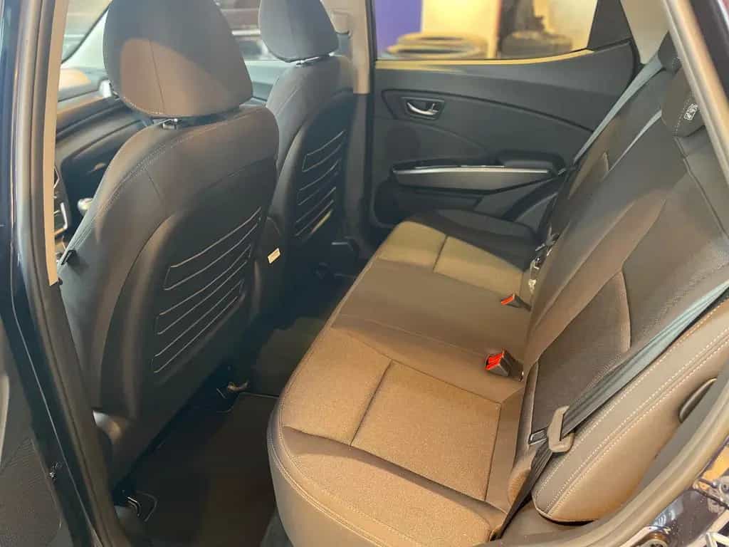 KGM Tivoli Essential 6/MT AWD 4x4 null-photo-33