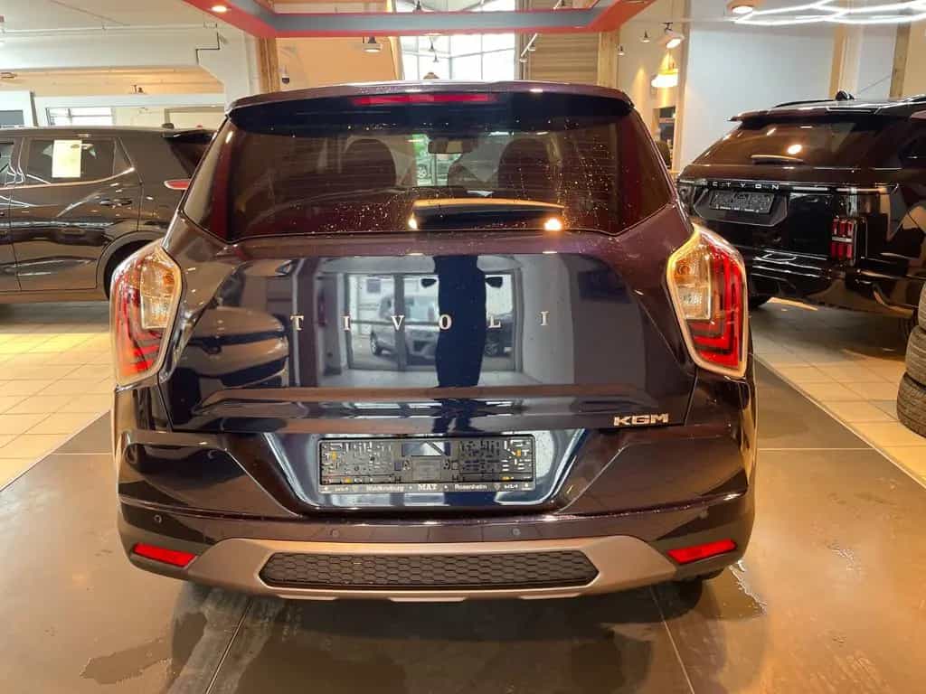 KGM Tivoli Essential 6/MT AWD 4x4 null-photo-41