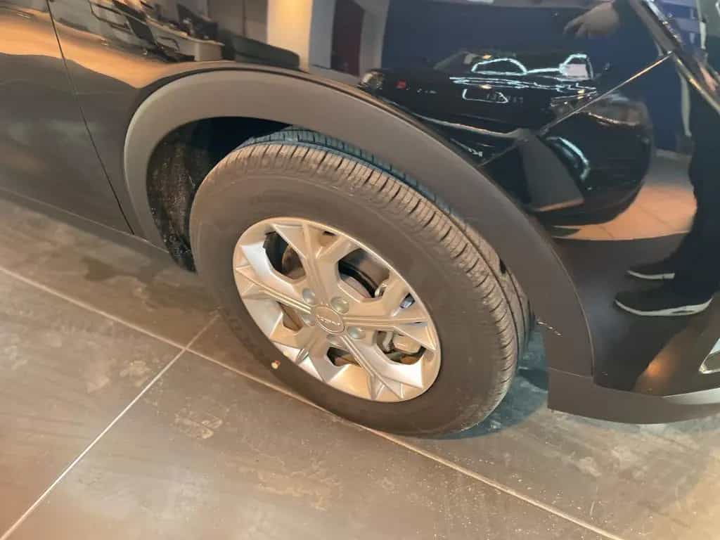 KGM Tivoli Essential 6/MT AWD 4x4 null-photo-19