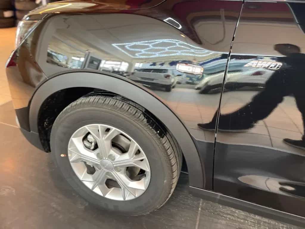 KGM Tivoli Essential 6/MT AWD 4x4 null-photo-23